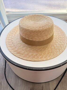 lack of color the spencer tan suede boater straw summer sun hat size medium NEW